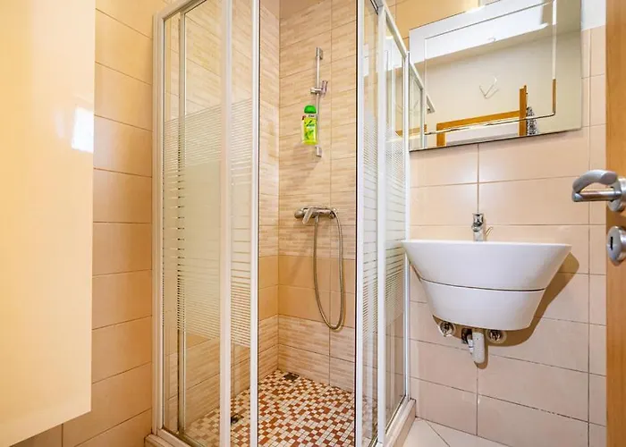 Adri Вилла Ражанац